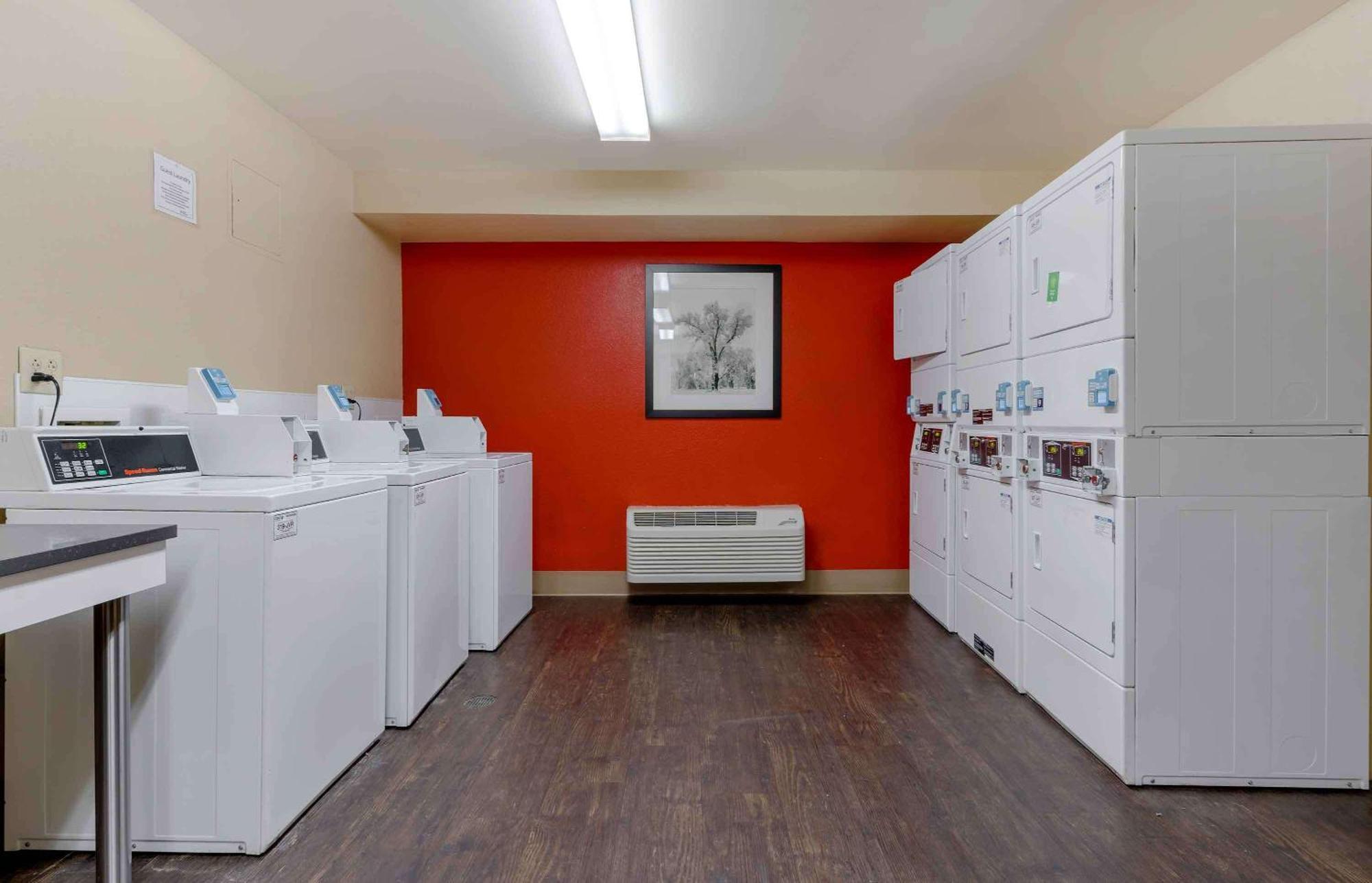 Extended Stay America Suites - San Rafael - Francisco Blvd East Екстер'єр фото