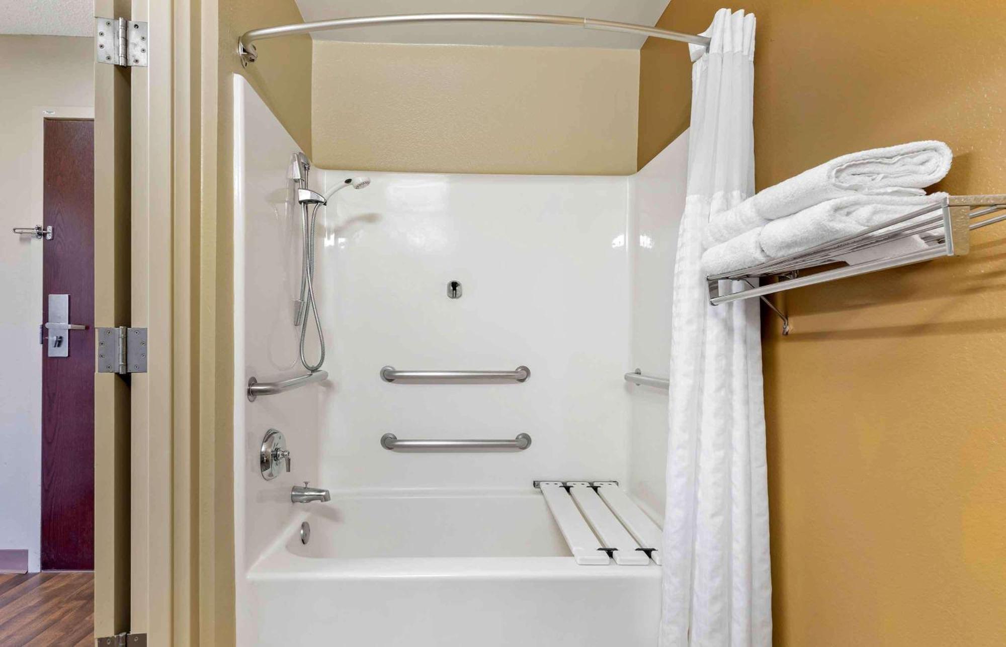 Extended Stay America Suites - San Rafael - Francisco Blvd East Екстер'єр фото