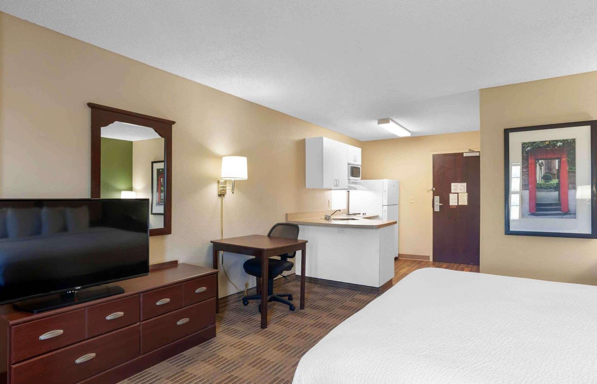 Extended Stay America Suites - San Rafael - Francisco Blvd East Екстер'єр фото