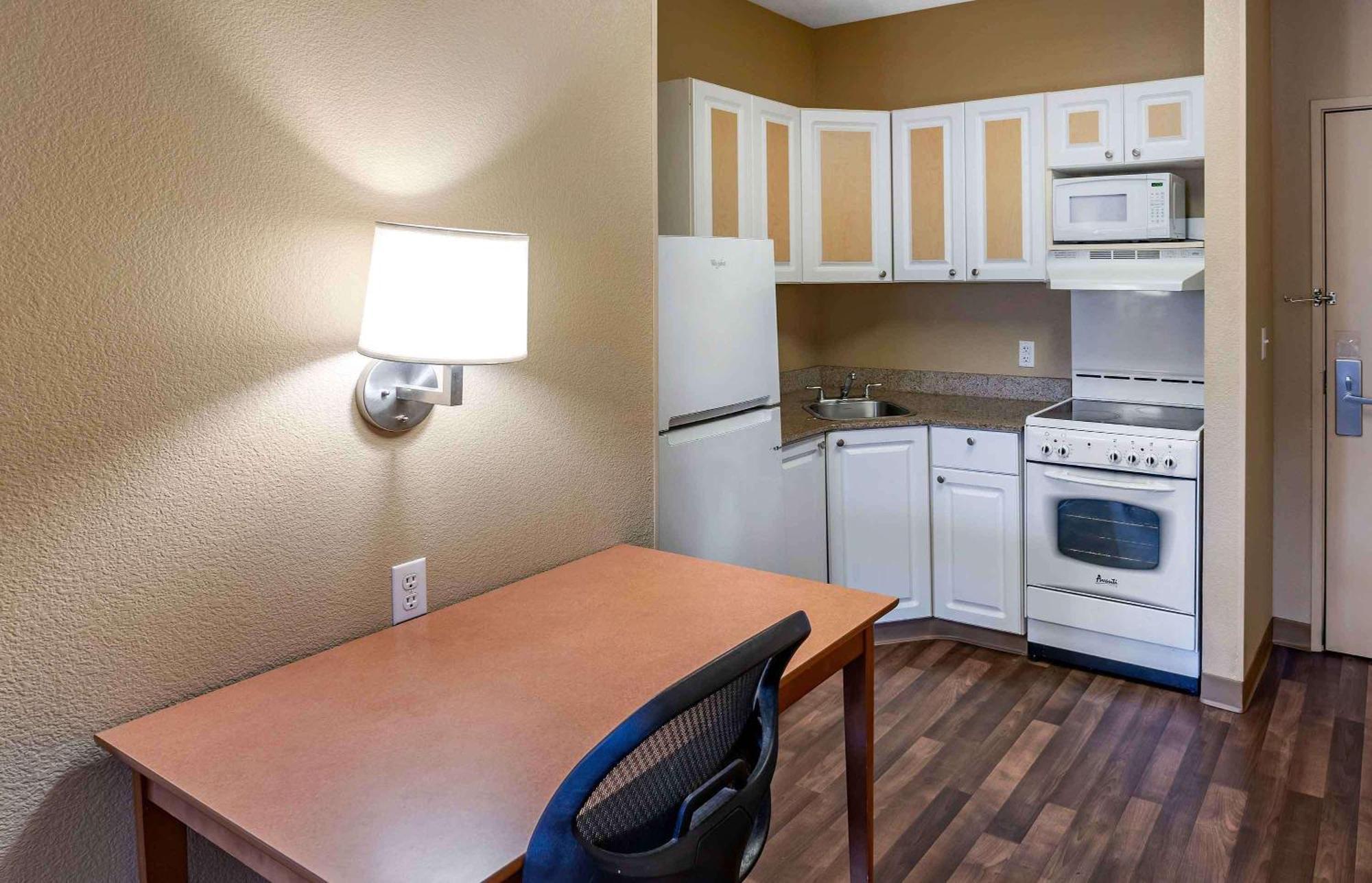 Extended Stay America Suites - San Rafael - Francisco Blvd East Екстер'єр фото