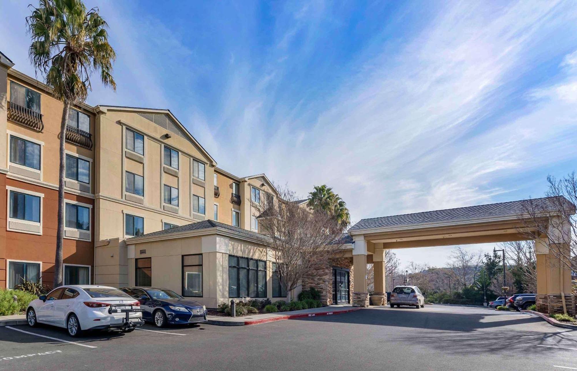 Extended Stay America Suites - San Rafael - Francisco Blvd East Екстер'єр фото