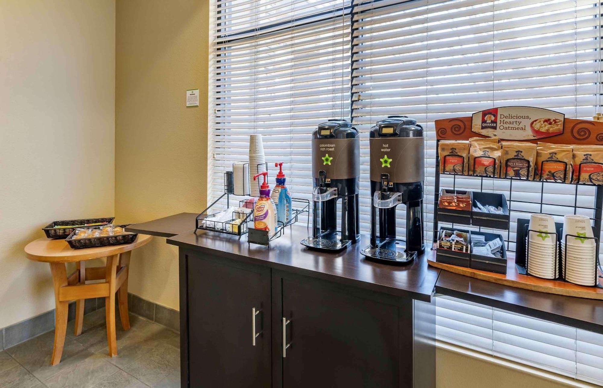 Extended Stay America Suites - San Rafael - Francisco Blvd East Екстер'єр фото