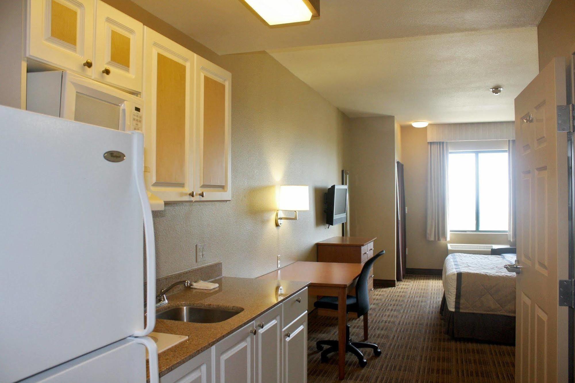 Extended Stay America Suites - San Rafael - Francisco Blvd East Екстер'єр фото